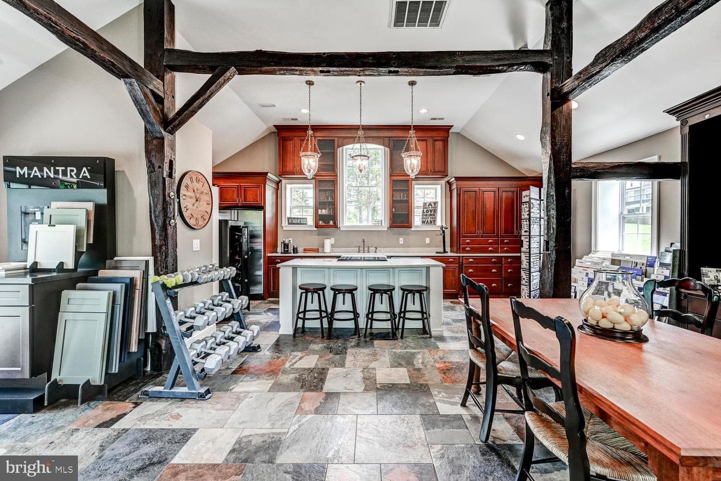 2546 Hollingsworth Road photo 47
