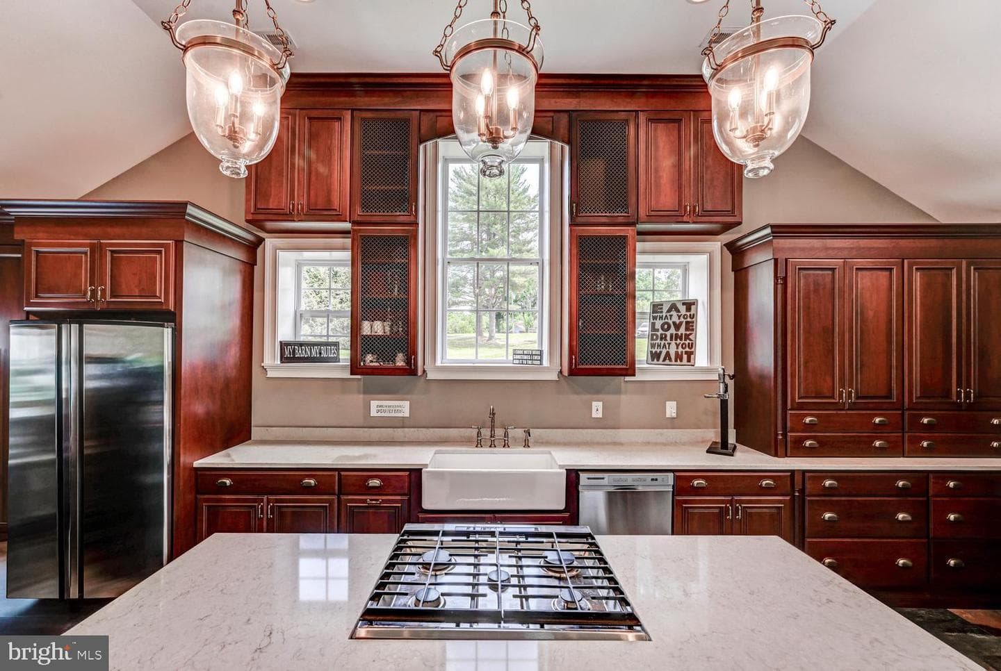2546 Hollingsworth Road photo 48