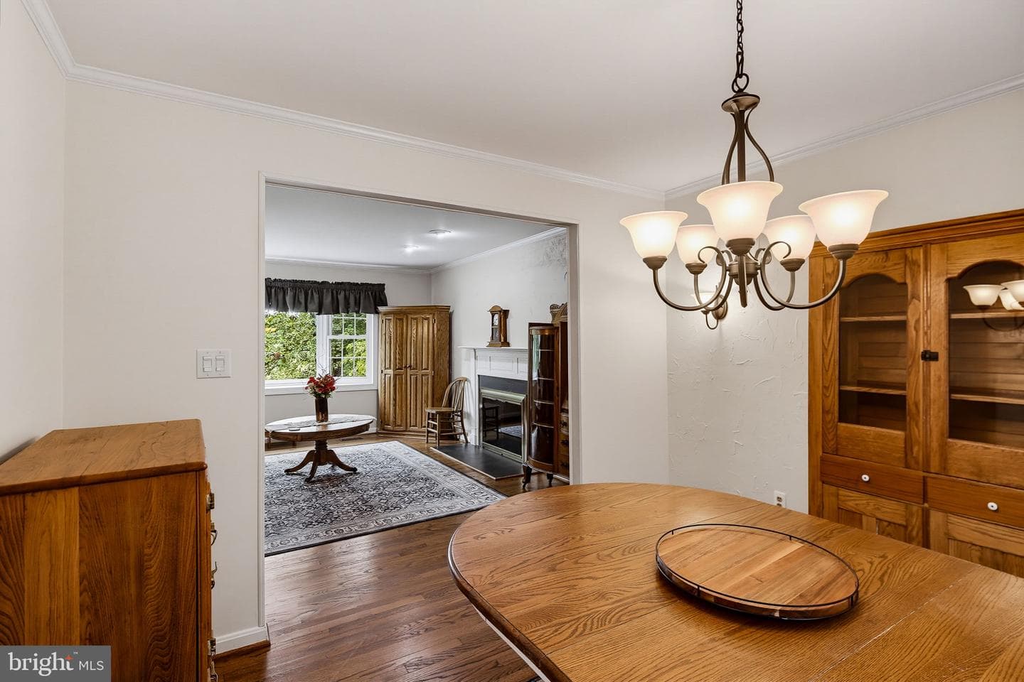 605 East Court photo 7