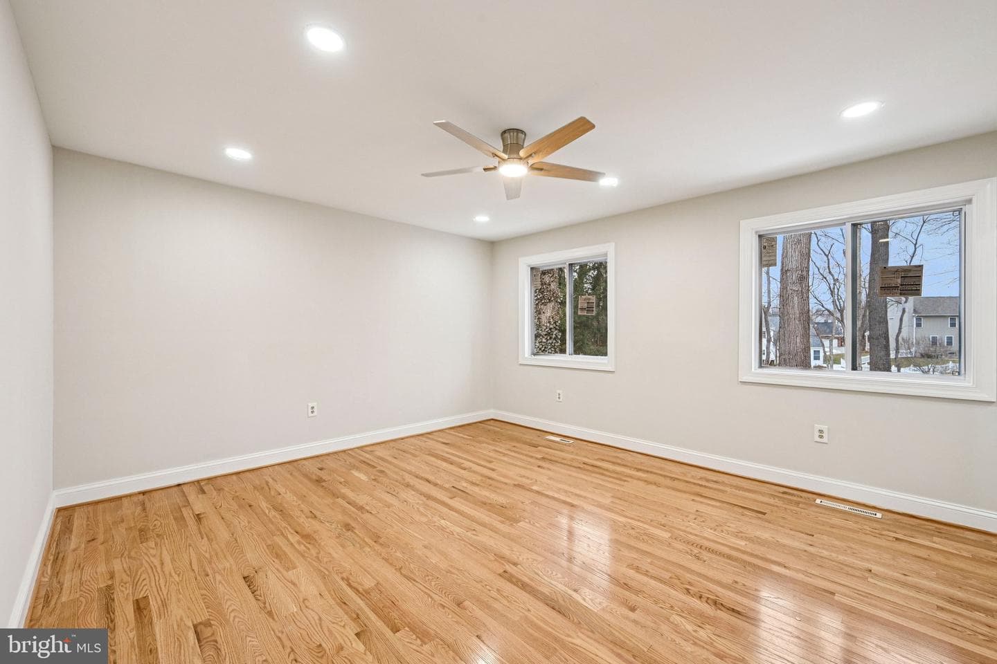 5806 Miriam Drive photo 24