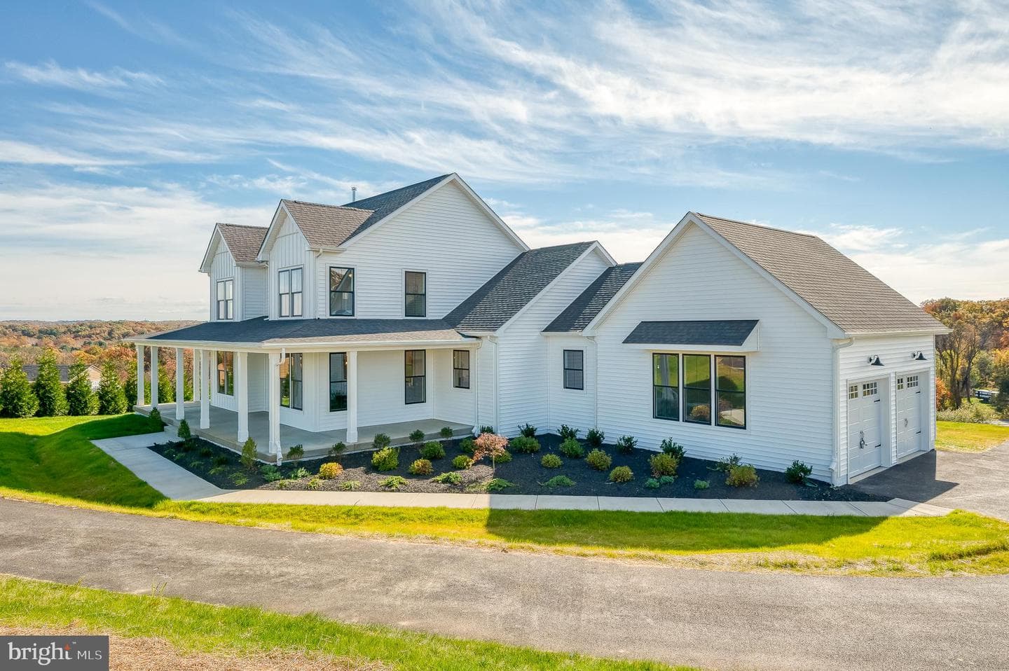 2527a Fourleaf Drive photo 3