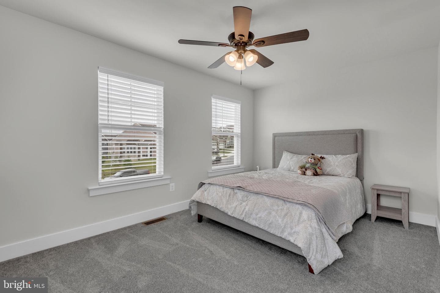 2820 Town View Circle photo 28