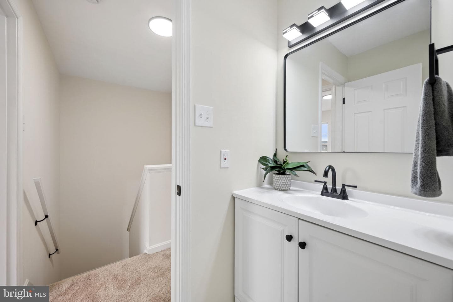 440 Silver Court photo 21