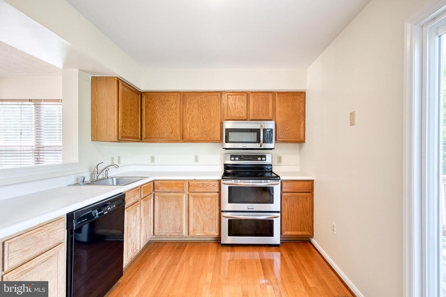 710 Medinah Circle photo 12