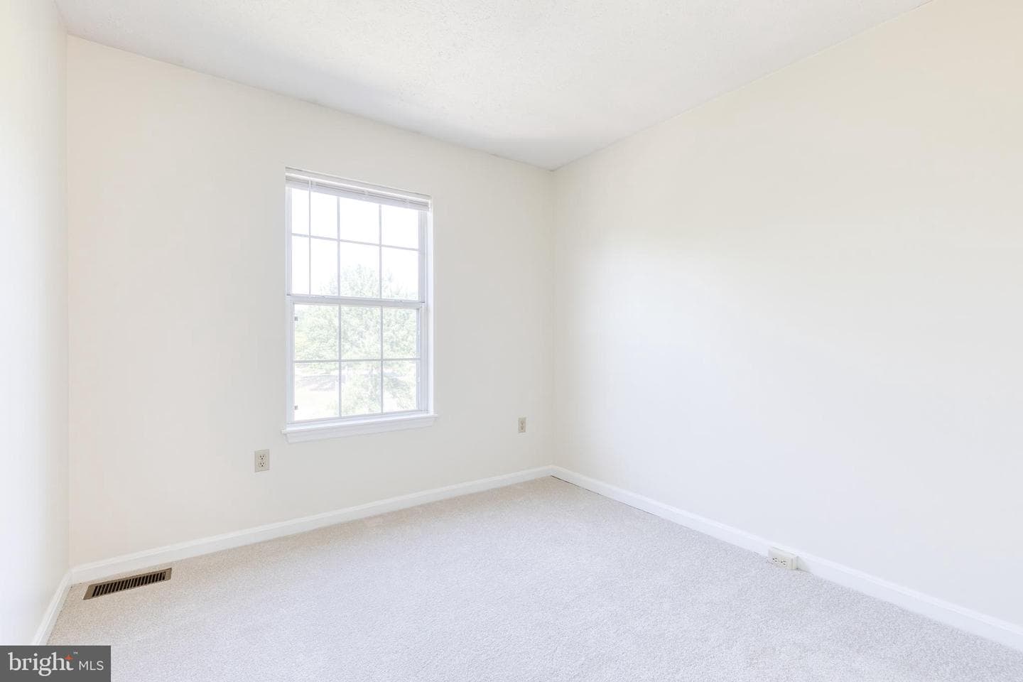 710 Medinah Circle photo 19