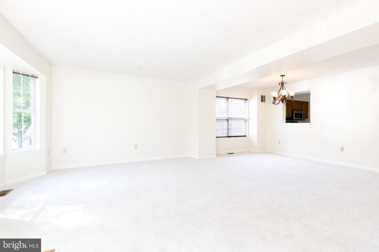 710 Medinah Circle photo 4