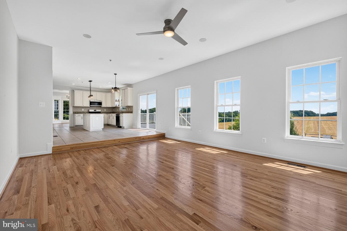 5891 Woodbine Road photo 12