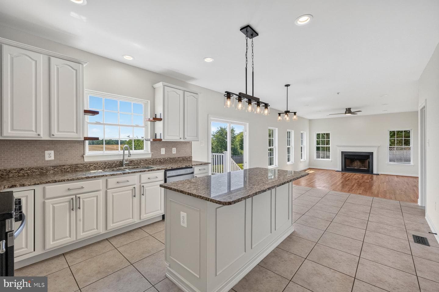 5891 Woodbine Road photo 15