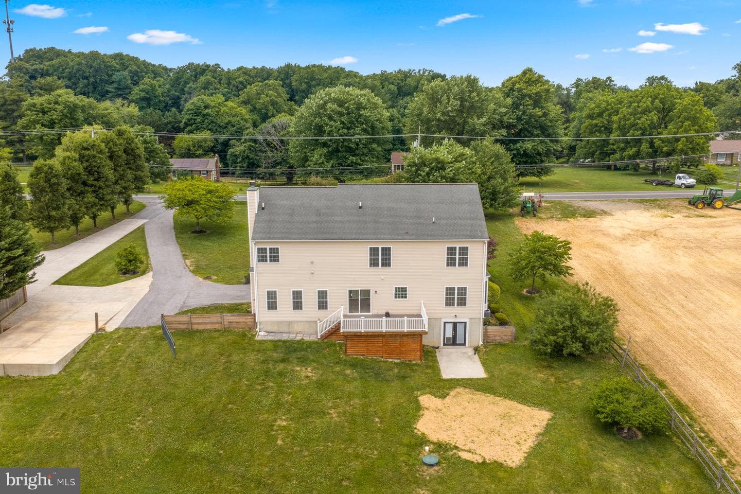 5891 Woodbine Road photo 59