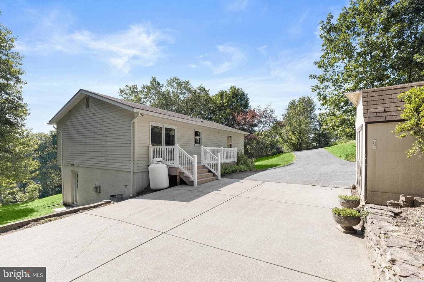 308 Waterview Court photo 39