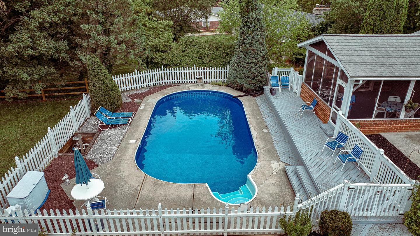 313 Wayne Avenue photo 10