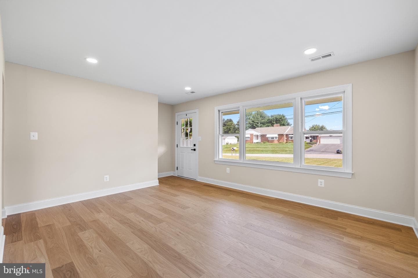 1733 Bollinger Road photo 4