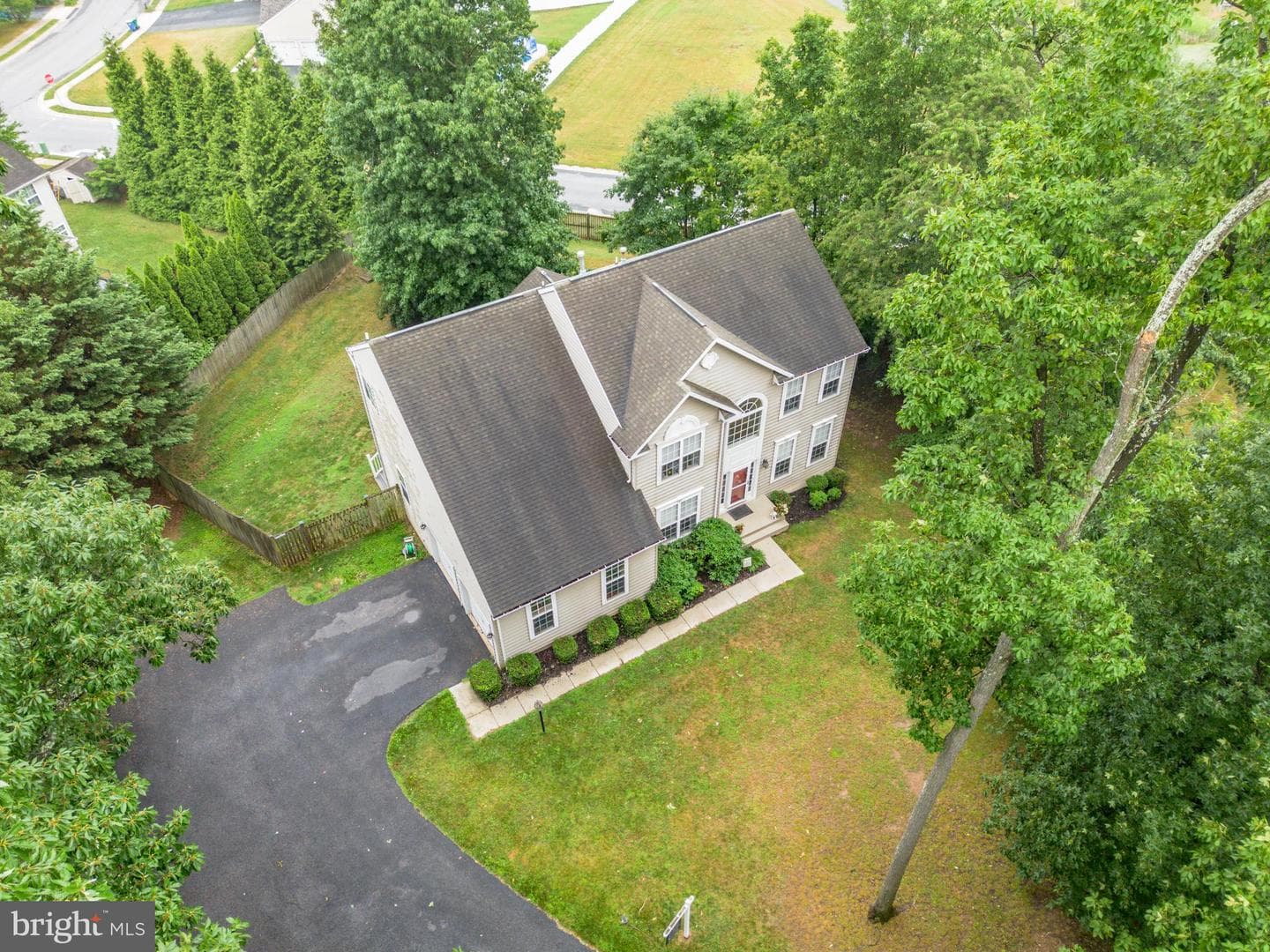 2805 Ridgeleigh Court, Manchester