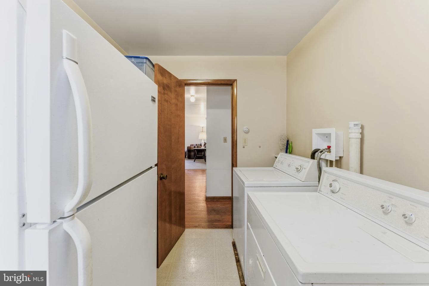 5049 Braddock Road photo 32