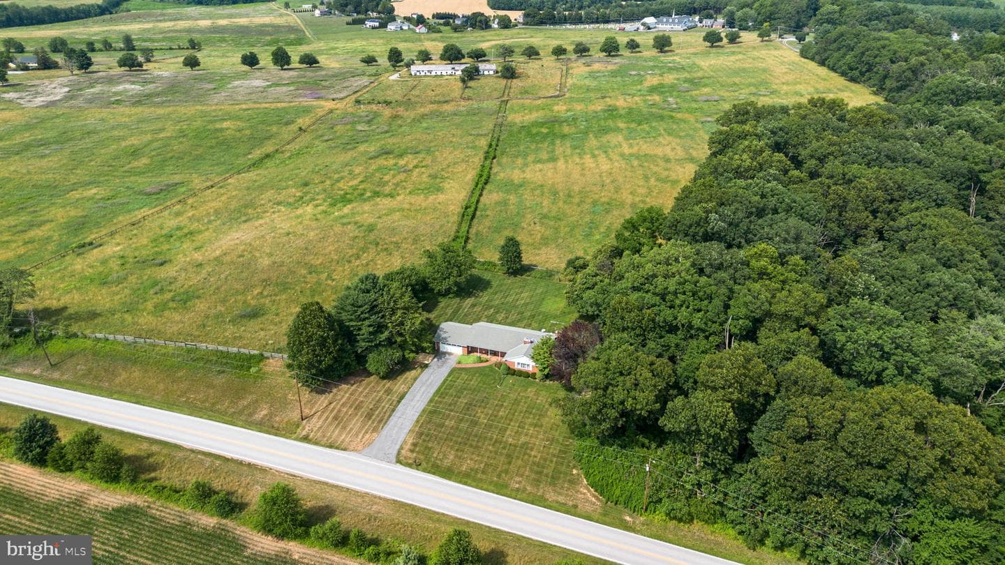 5049 Braddock Road photo 43