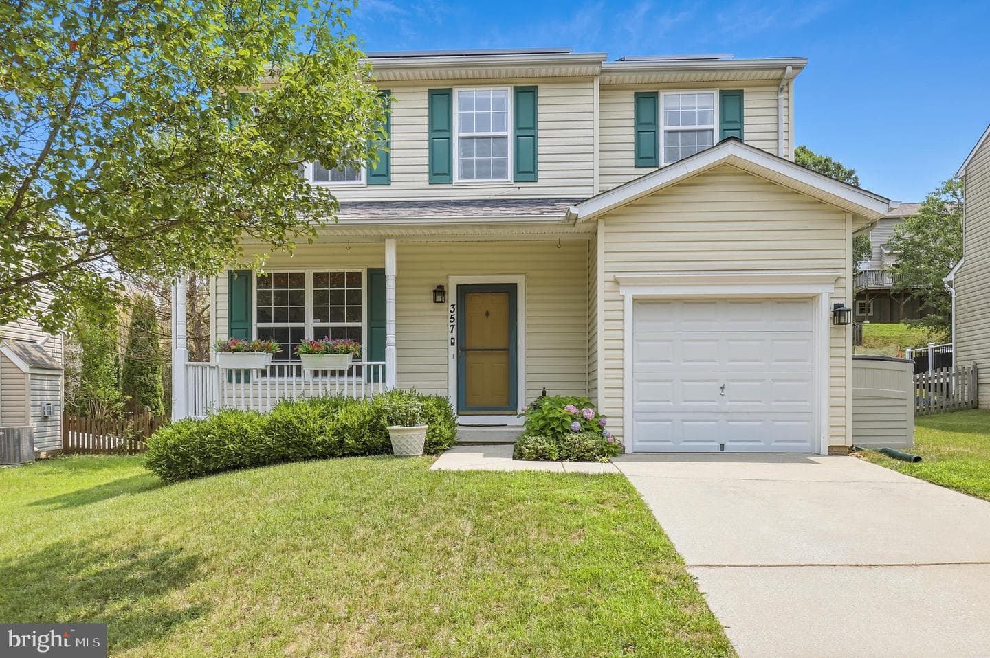 357 Buckingham Way photo 3