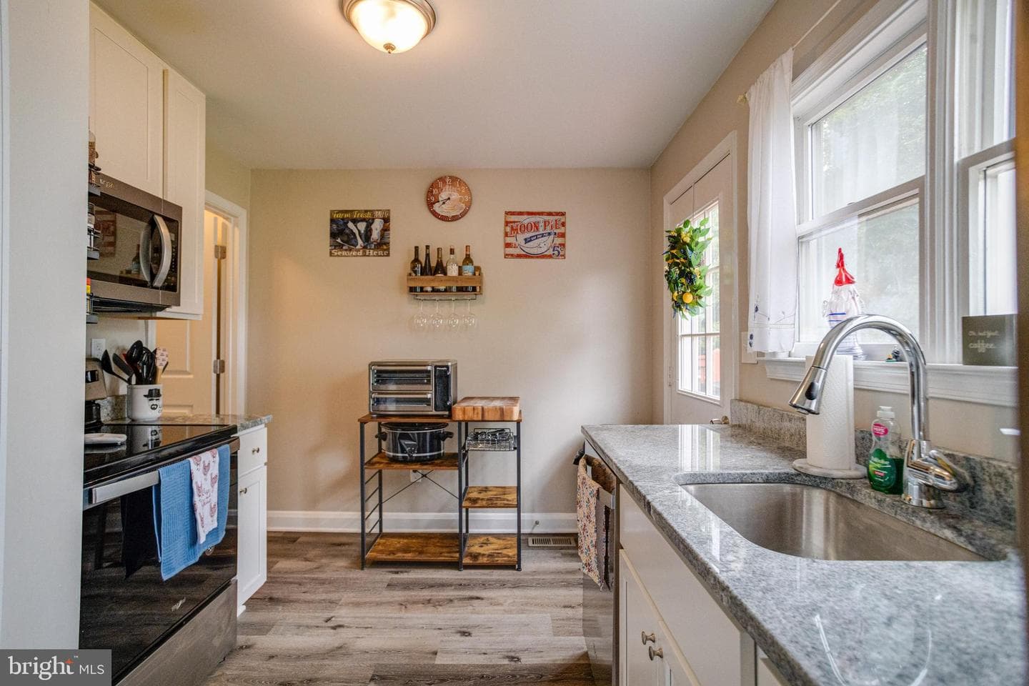 2552 Arthur Avenue photo 16