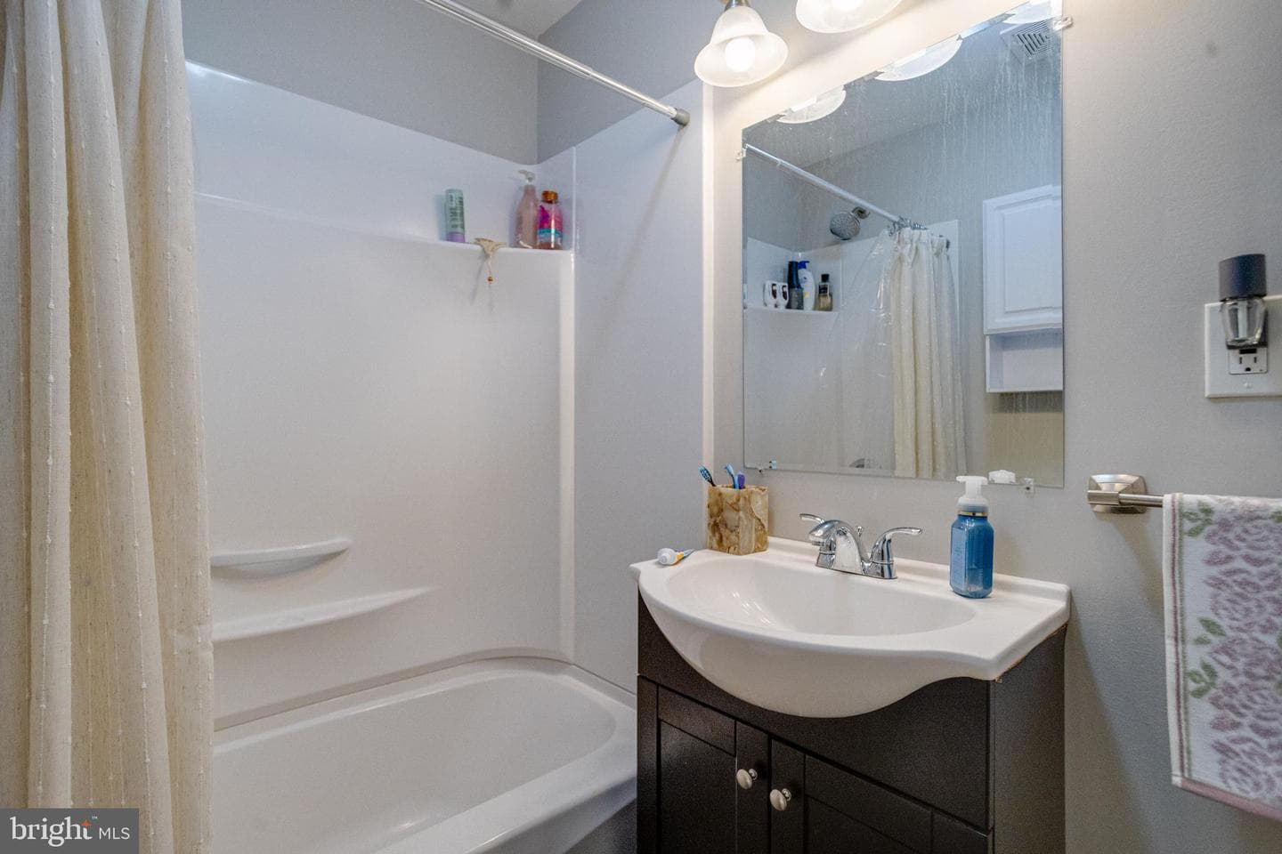 2552 Arthur Avenue photo 33