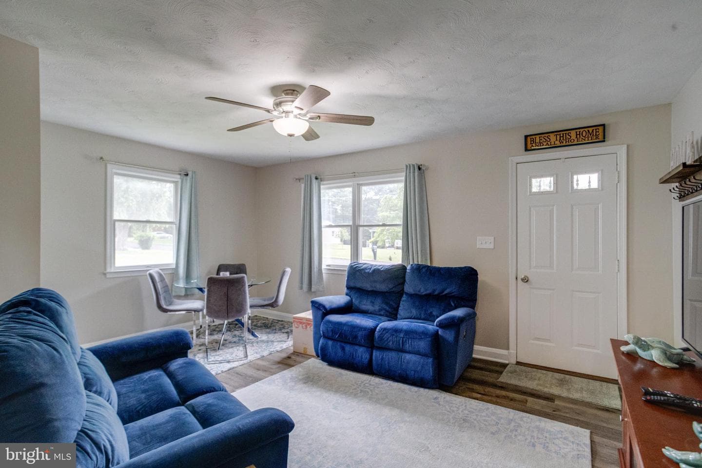 2552 Arthur Avenue photo 8
