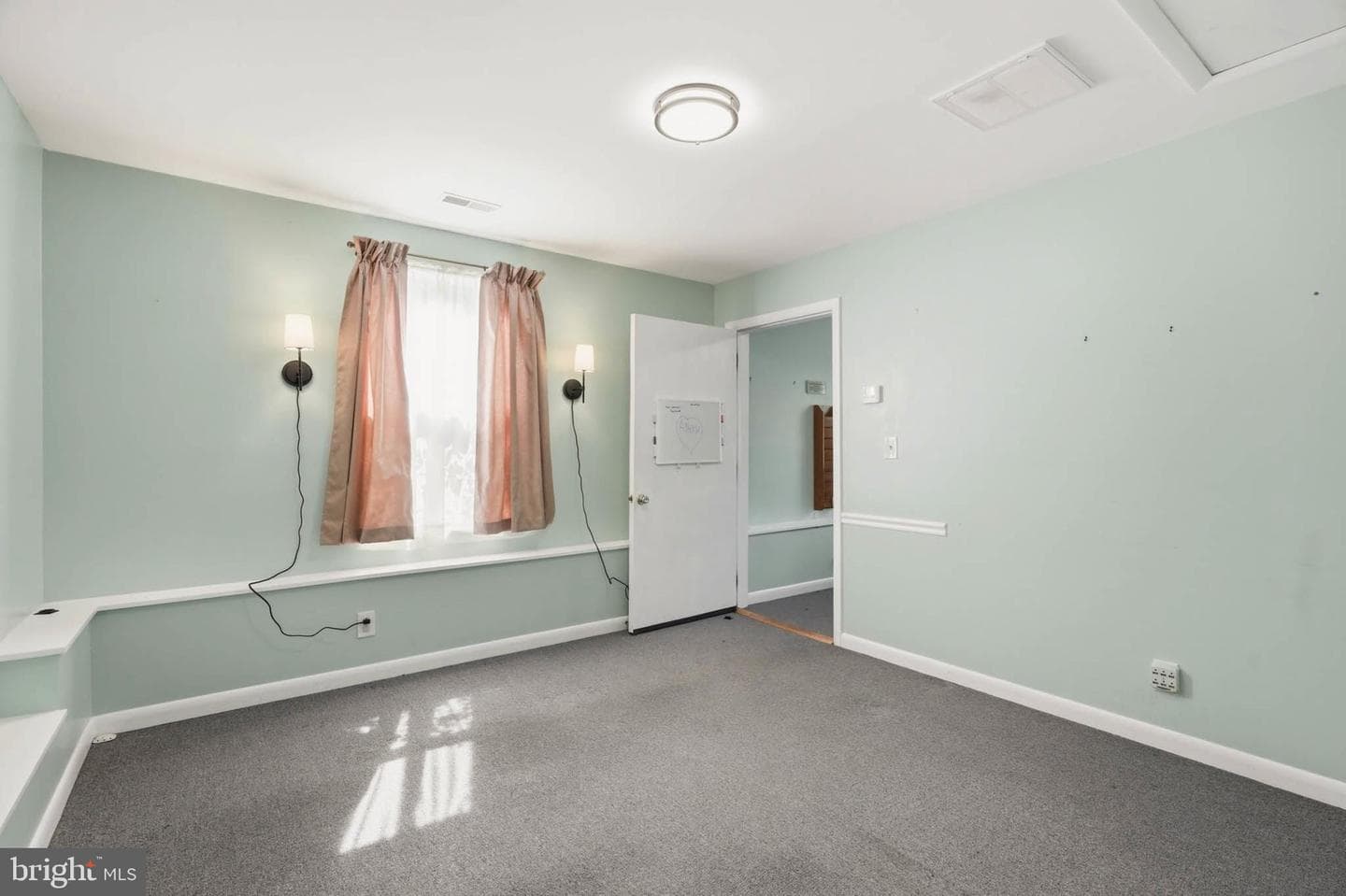 7349 Springfield Avenue photo 18