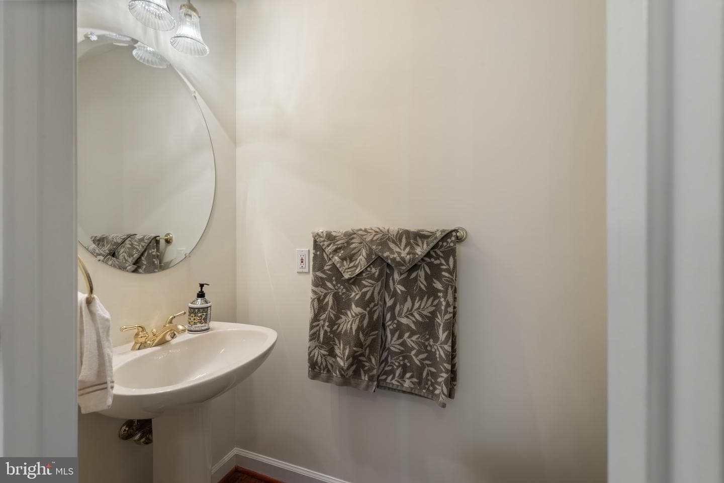 5999 Calvert Way photo 27