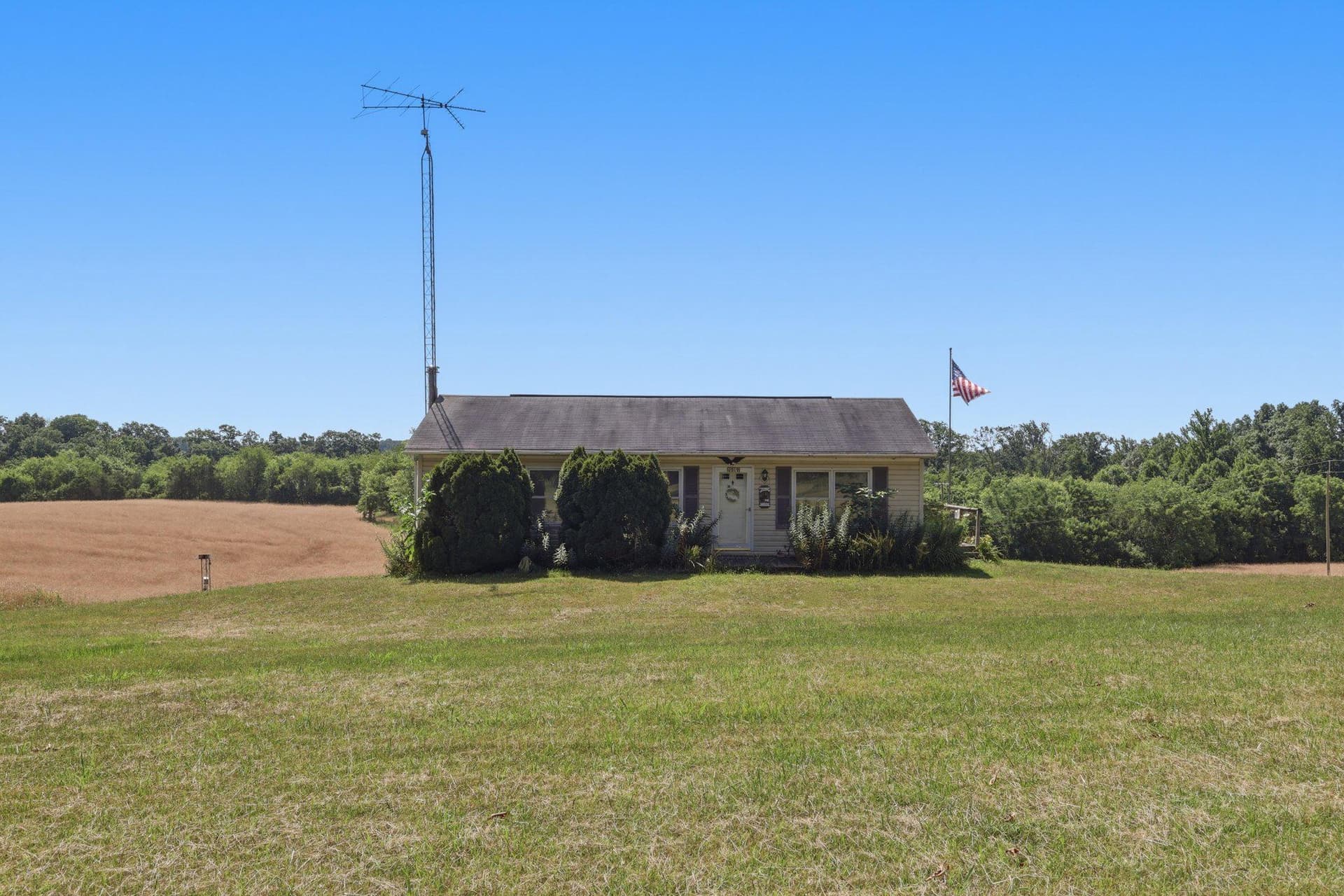 2519 & 2511 Robert Arthur Road photo 14