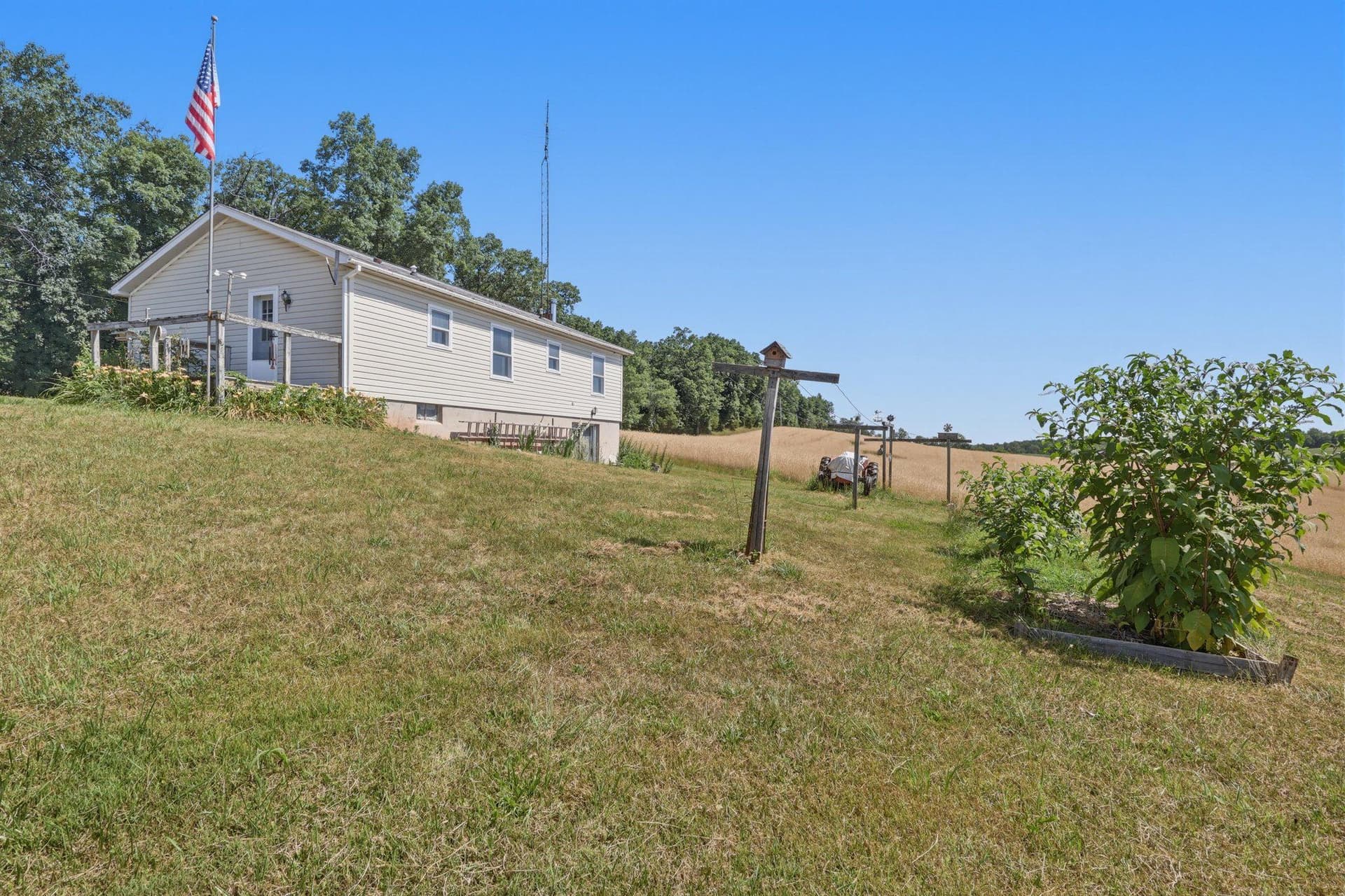 2519 & 2511 Robert Arthur Road photo 38