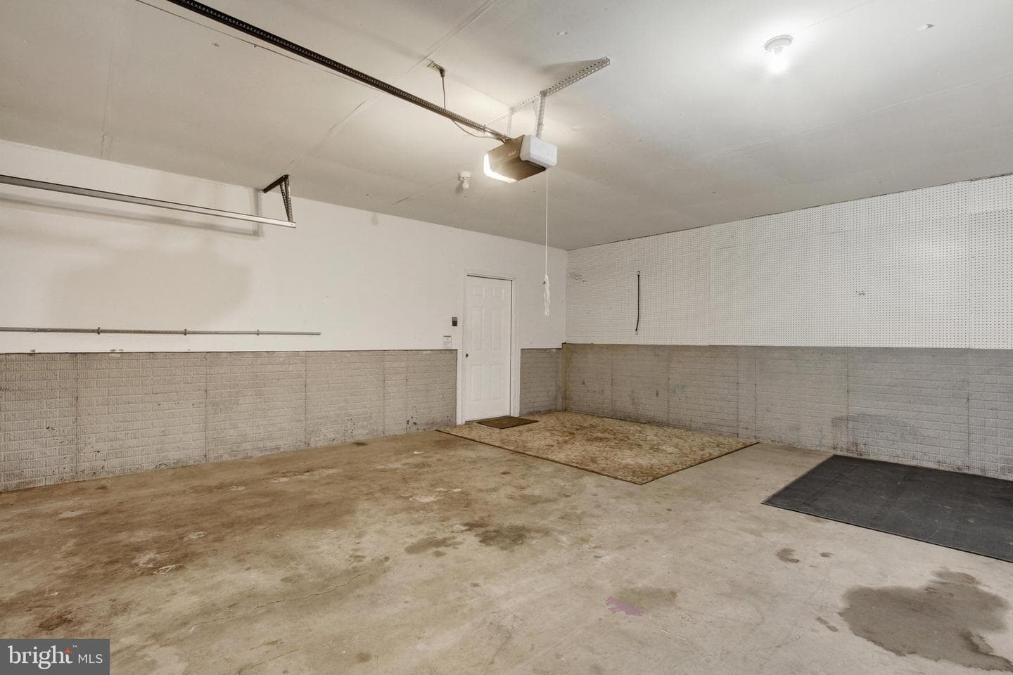 4724 Trail Court photo 32