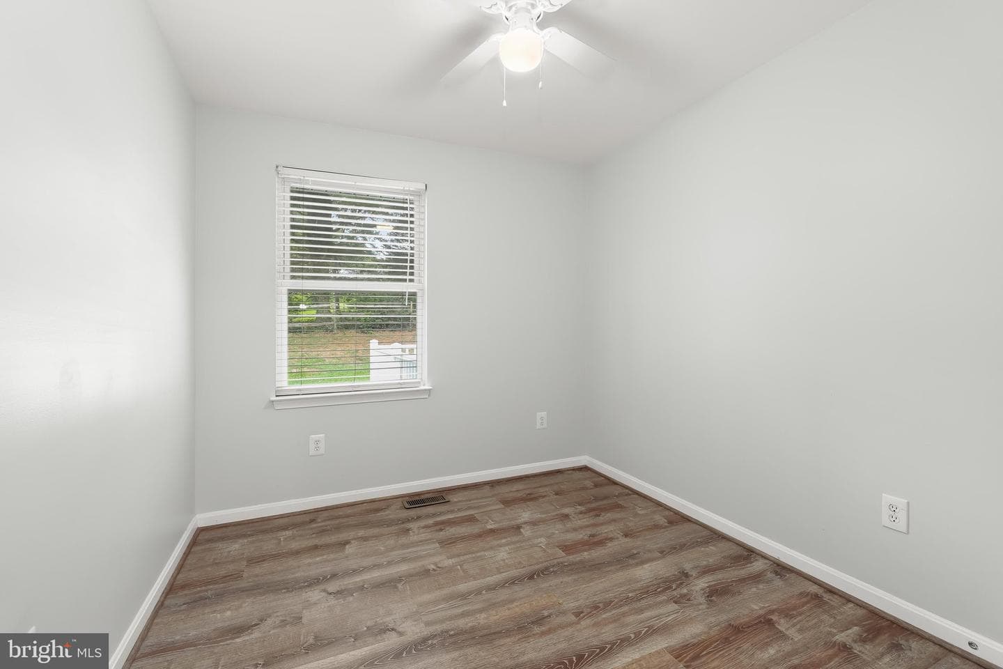 7002 Bristol Place photo 36