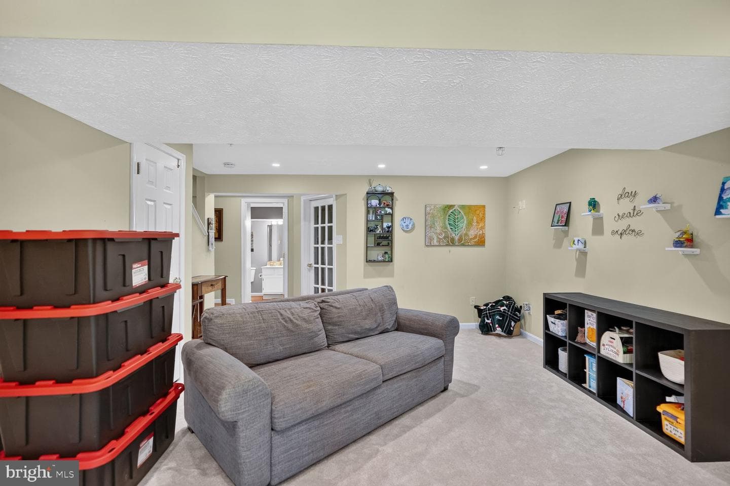 1383 Walkabout #36 photo 25