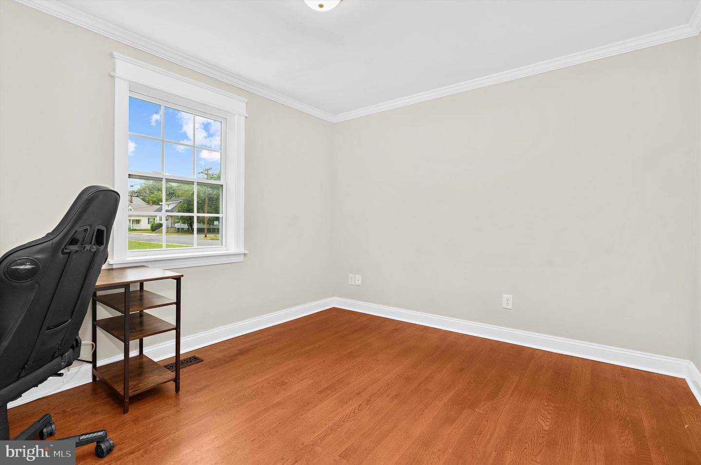 201 Oak Street photo 11