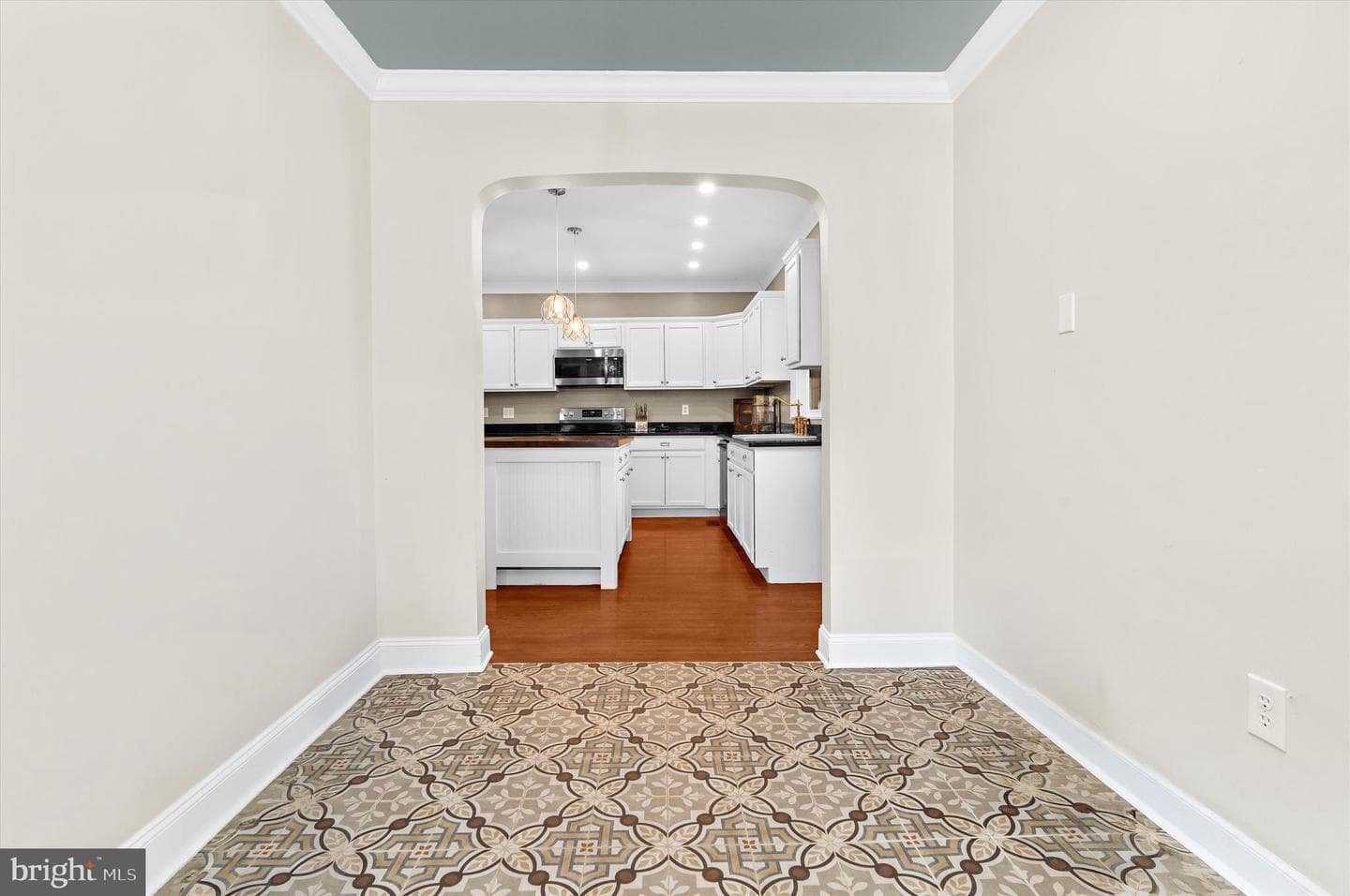 201 Oak Street photo 16