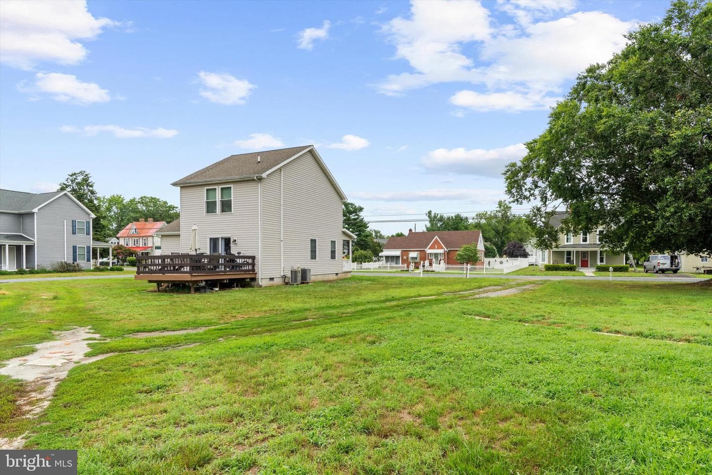 201 Oak Street photo 36