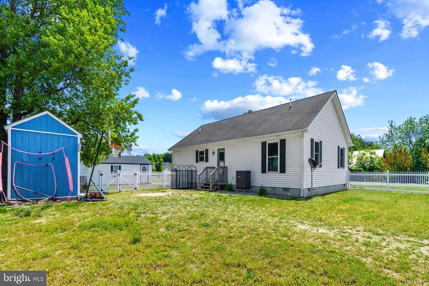 102 Barnes Court photo 36