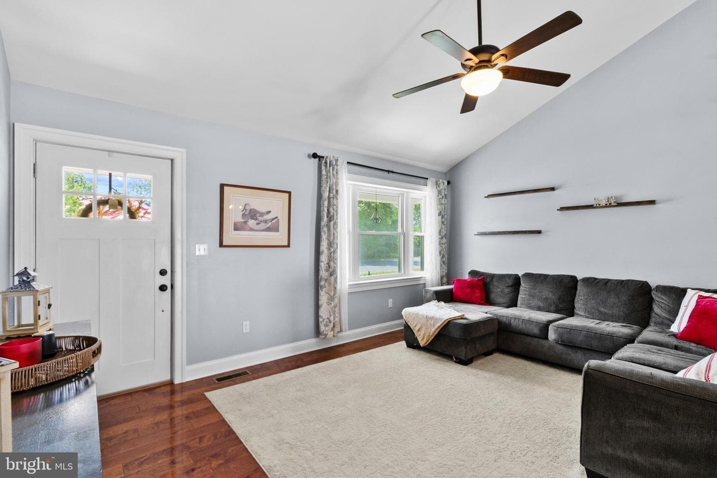 102 Barnes Court photo 6