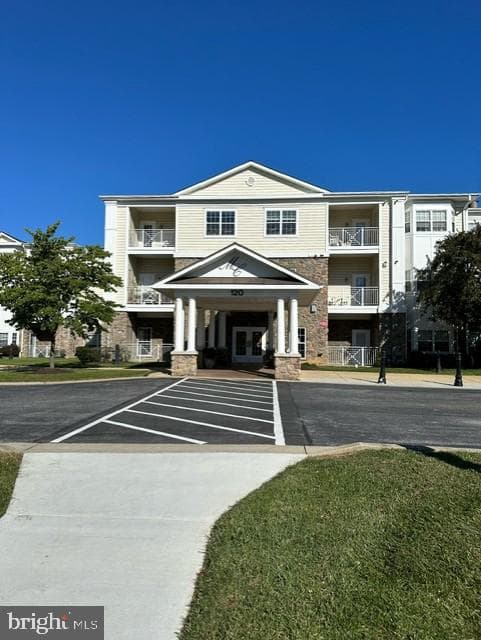 120 Burgess Hill Way #207, Frederick