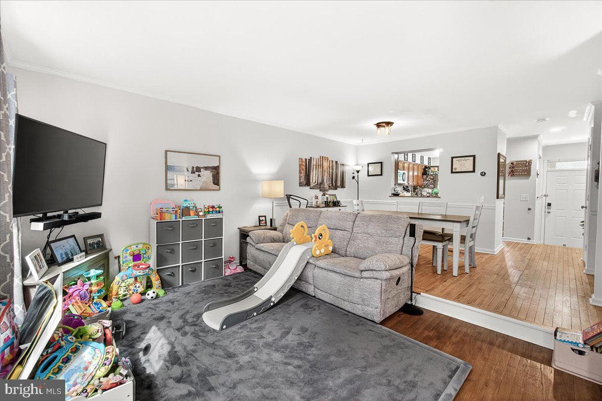 7093 Gresham Court W photo 15