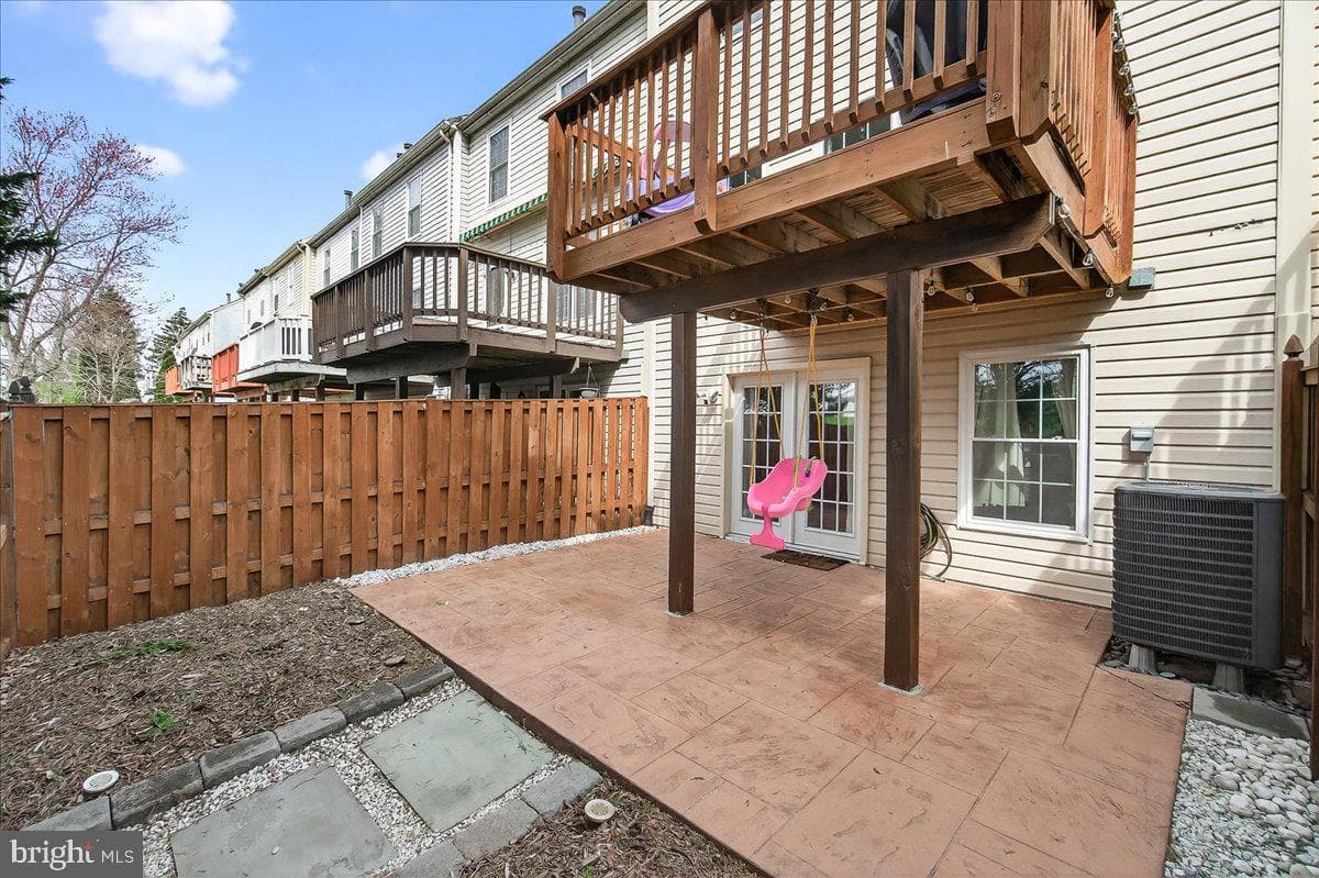 7093 Gresham Court W photo 33