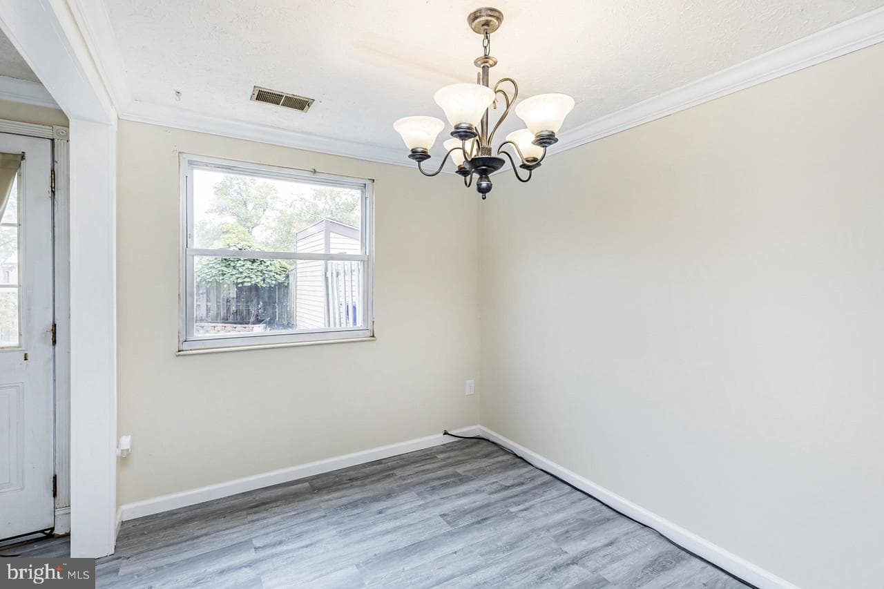 122 Sandalwood Court photo 5