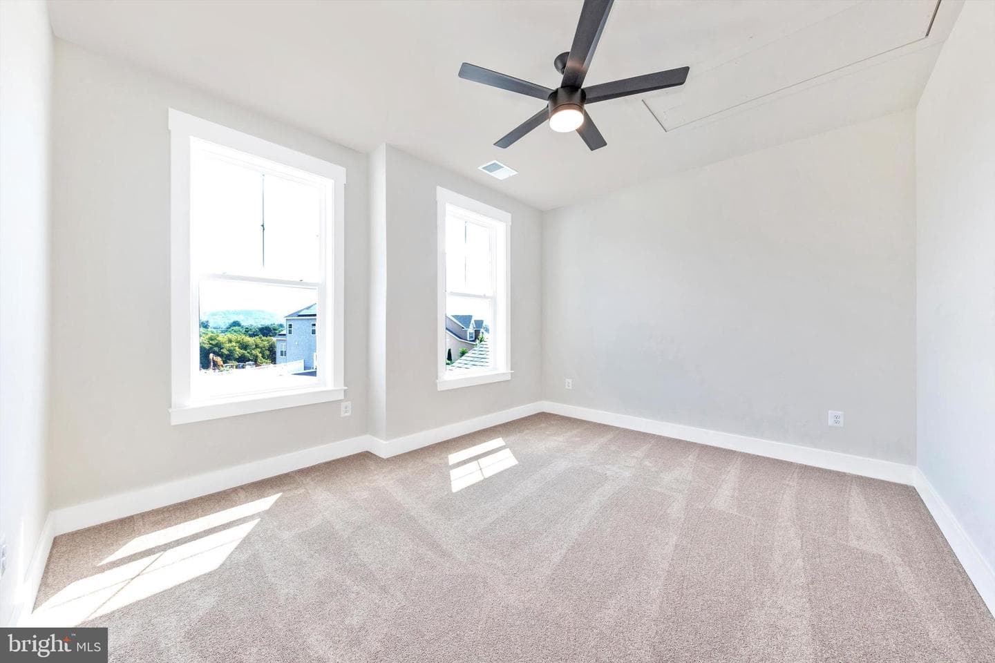 9713 Woodlake Place photo 34