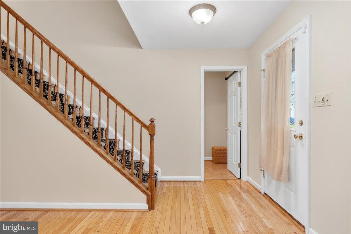 2110 Foxfield photo 10
