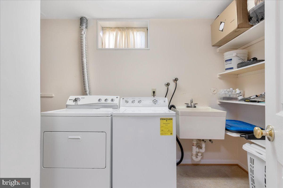 2110 Foxfield photo 39