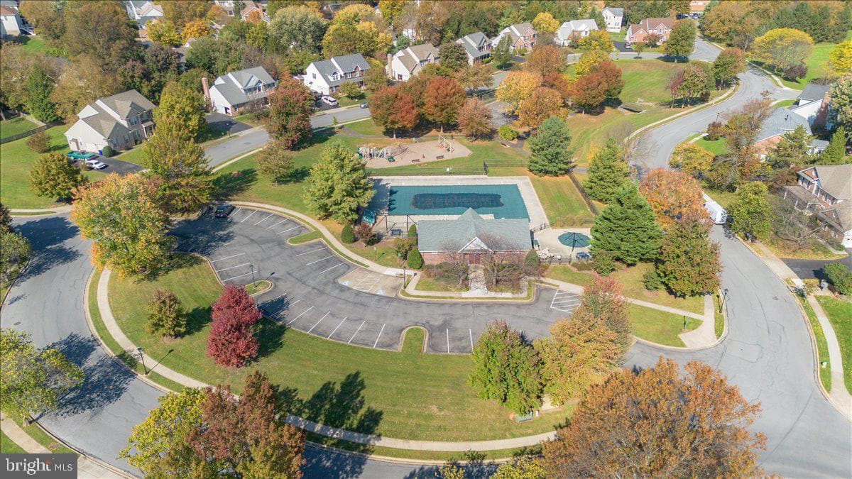 2110 Foxfield photo 52