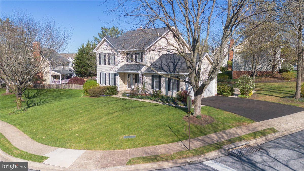 2110 Foxfield photo 9