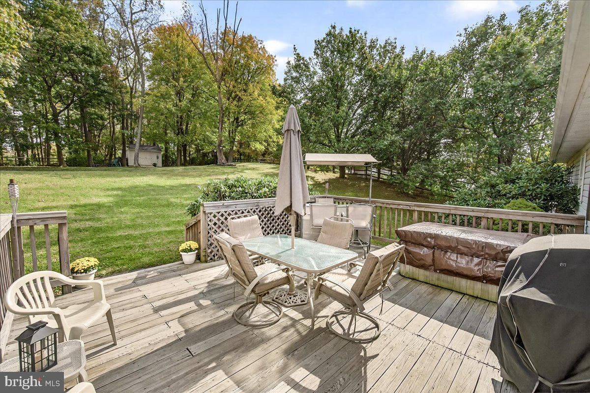 1103 Midvale Avenue photo 29