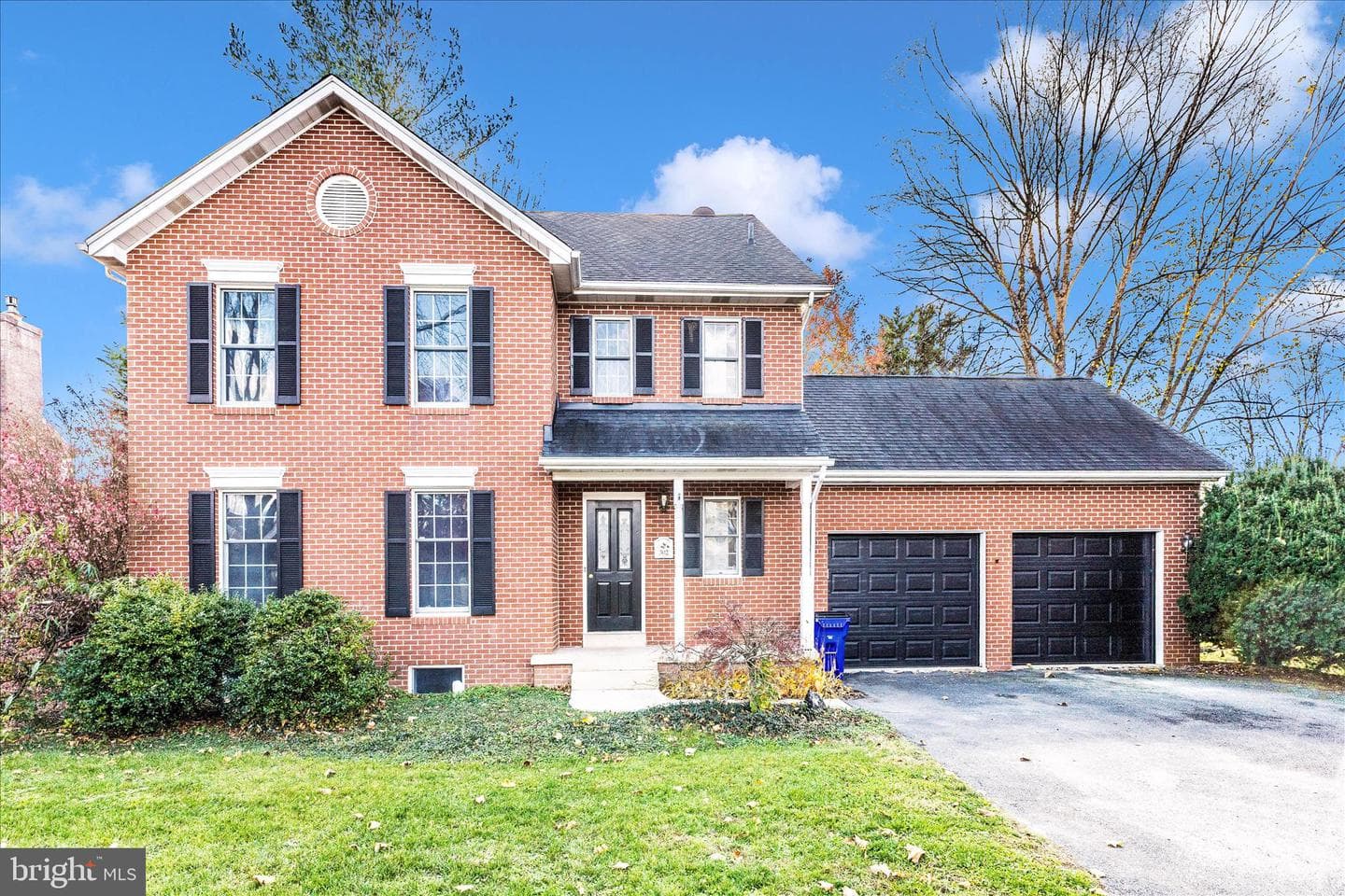 302 Holleybrooke Court
