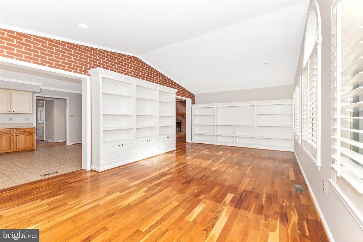302 Holleybrooke Court photo 17