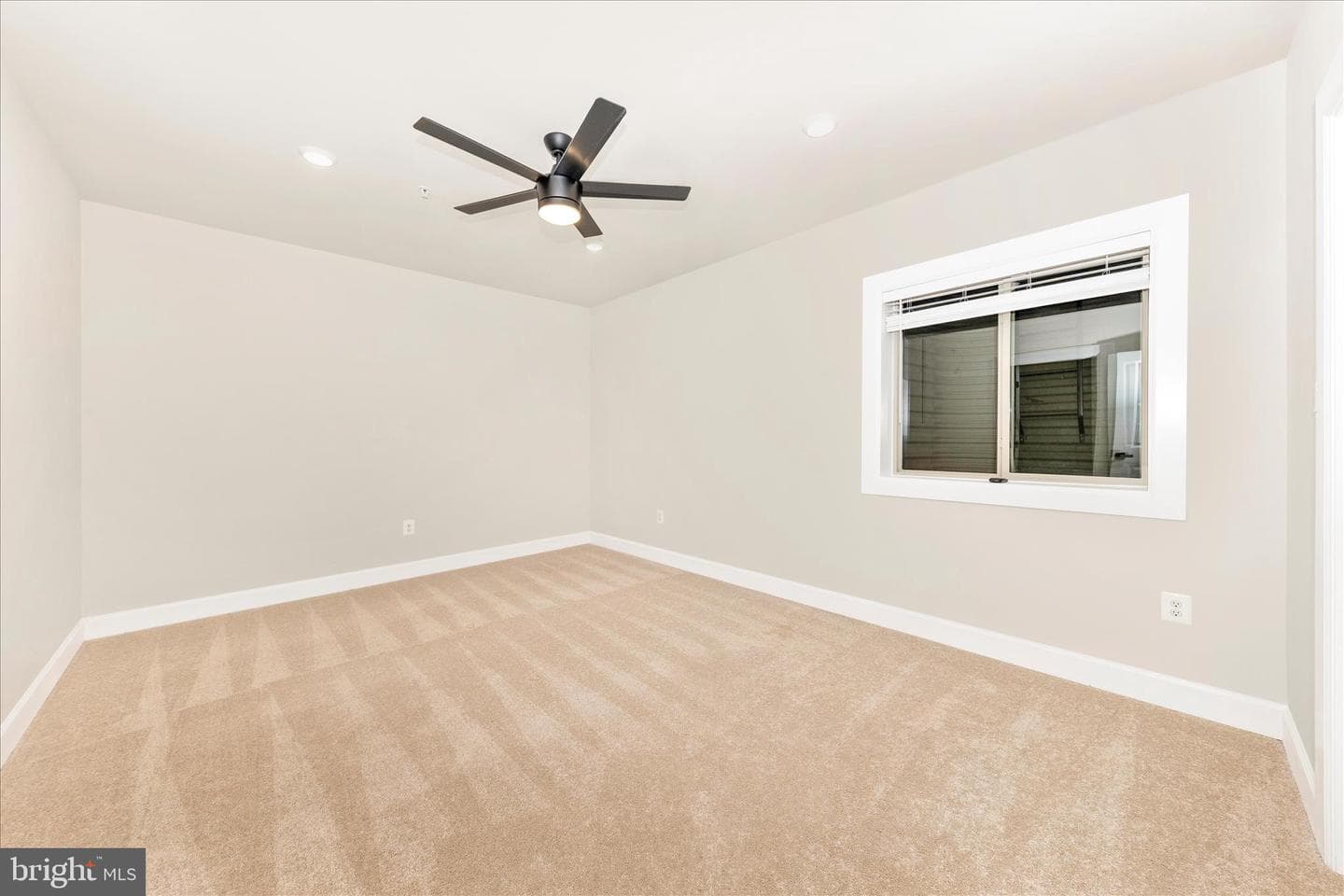 413 Bucklebury Lane photo 44