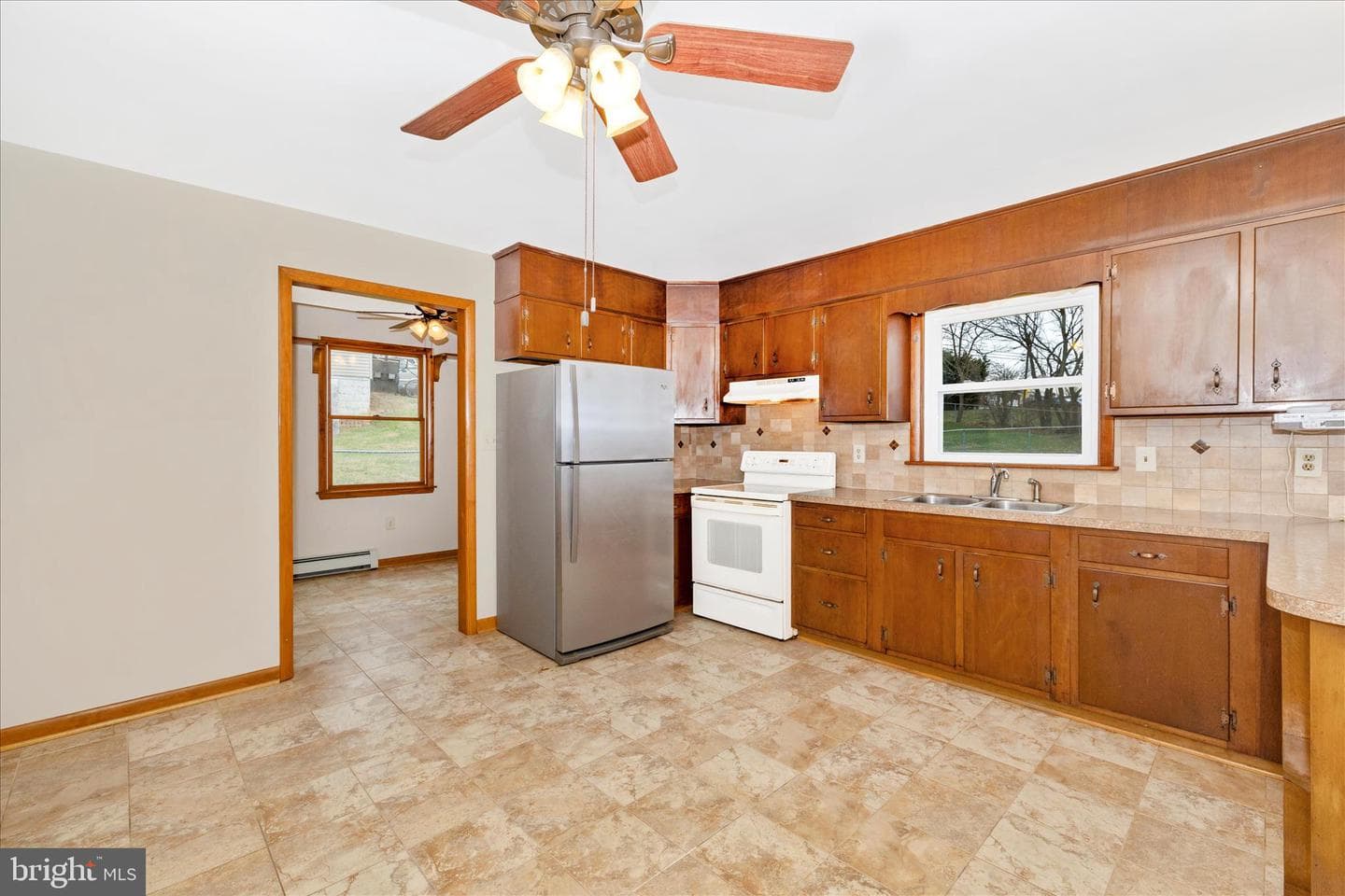 10223 Liberty Road photo 10