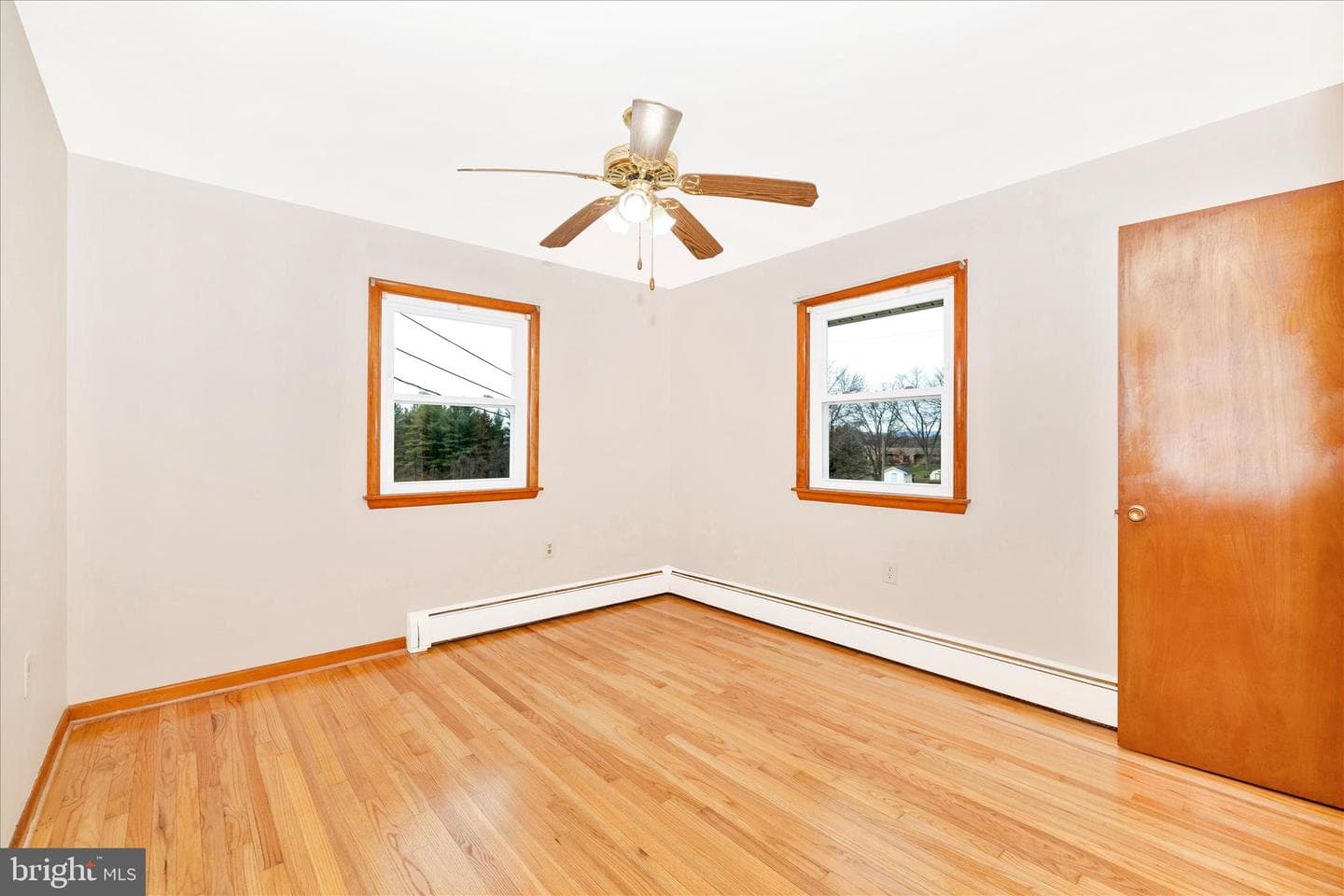 10223 Liberty Road photo 18